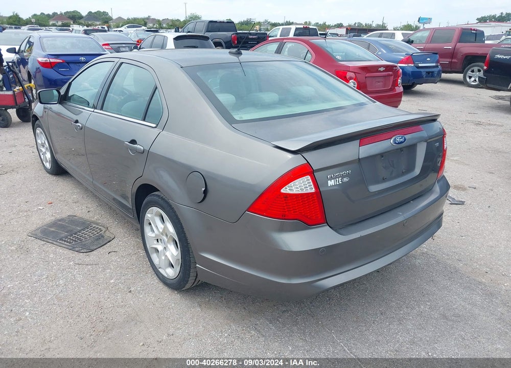 2010 FORD FUSION VIN: 3FAHP0HA3AR399697