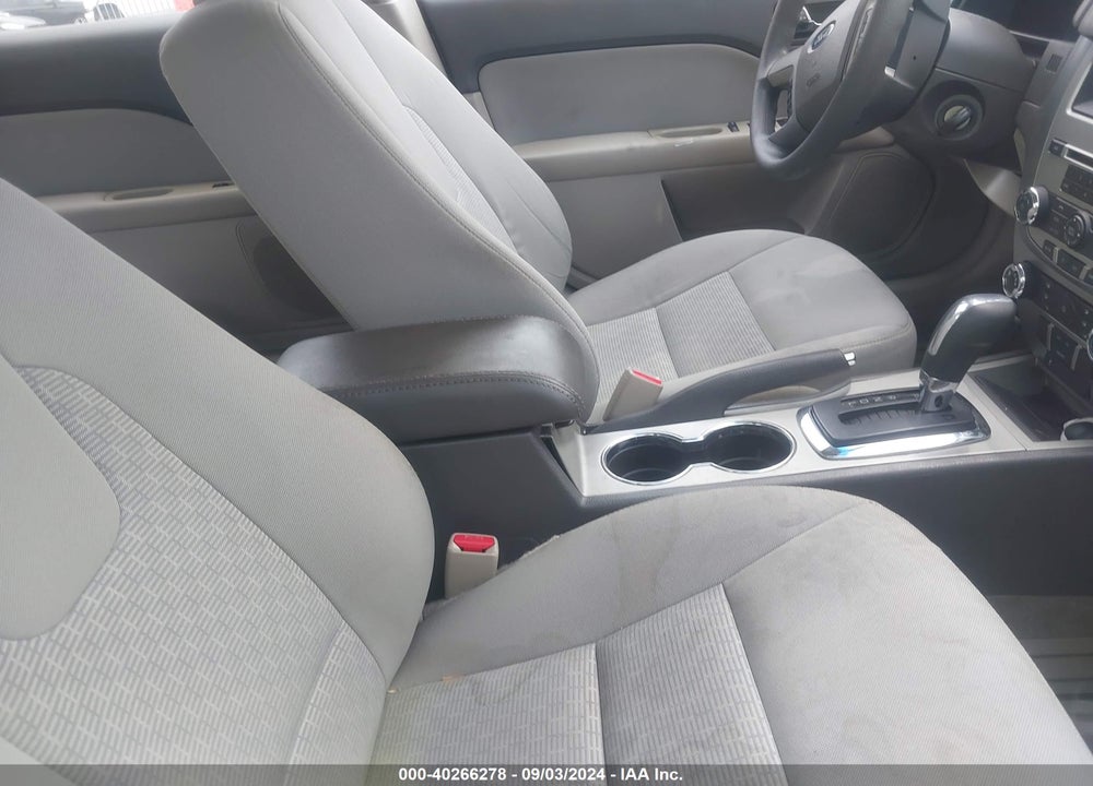 2010 FORD FUSION VIN: 3FAHP0HA3AR399697