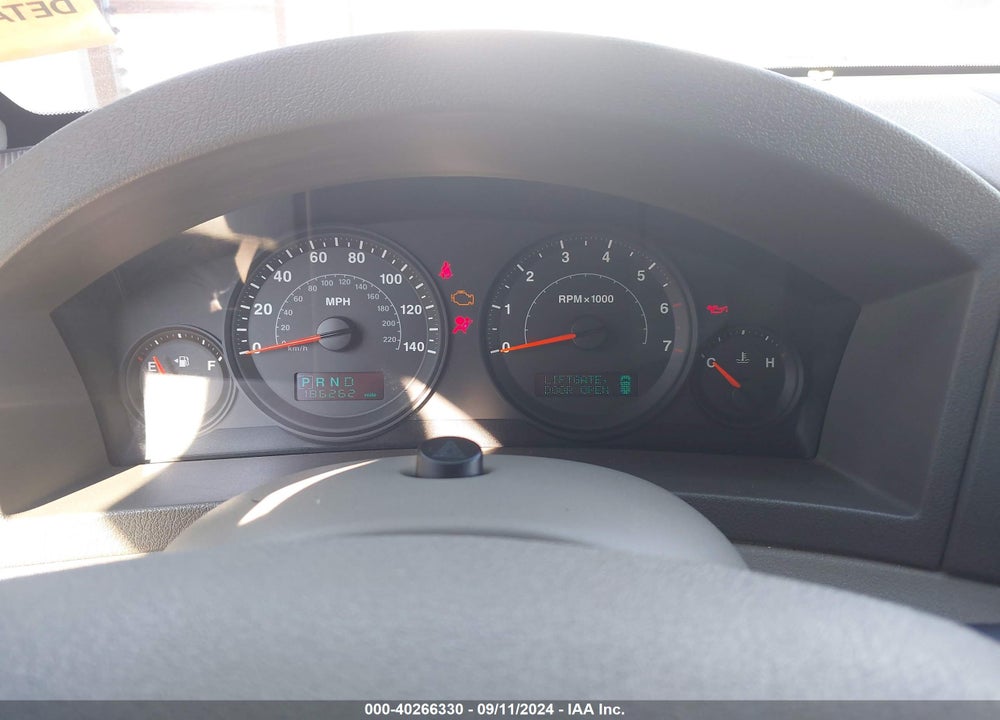 2005 JEEP GRAND CHEROKEE LAREDO VIN: 1J4HS48NX5C558118
