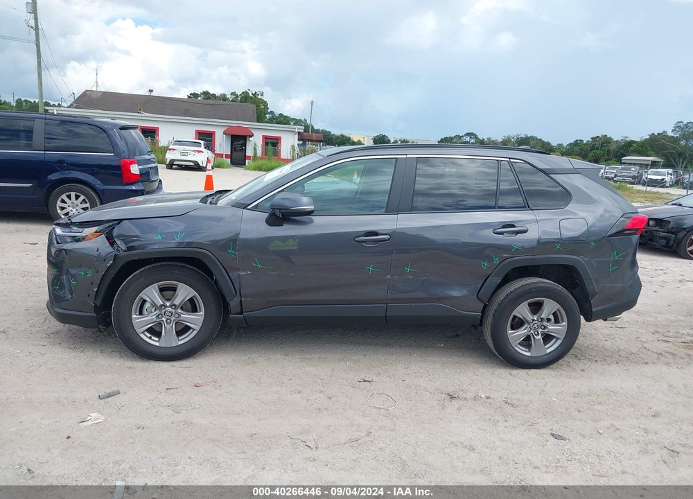 2024 TOYOTA RAV4 XLE VIN: 2T3W1RFV6RC282444
