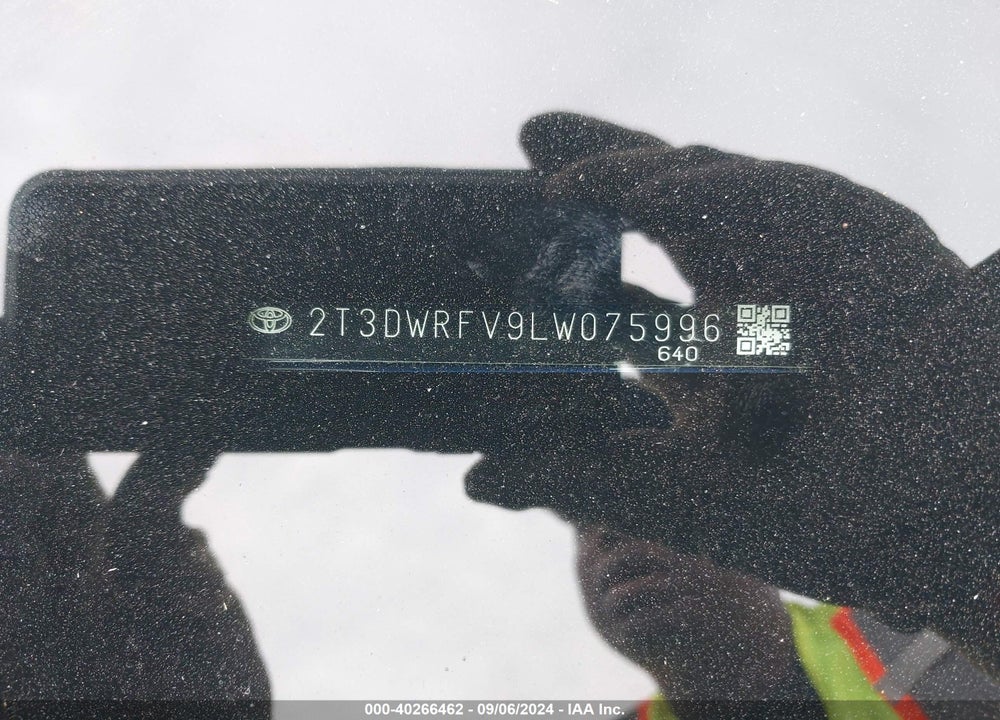2020 TOYOTA RAV4 HYBRID LIMITED VIN: 2T3DWRFV9LW075996