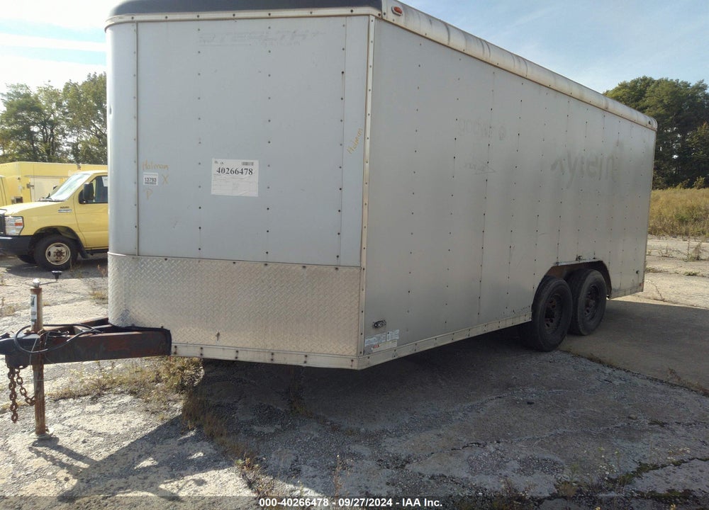 2011 STEALTH CARGO FUSION VIN: 52LBE1624BE008143