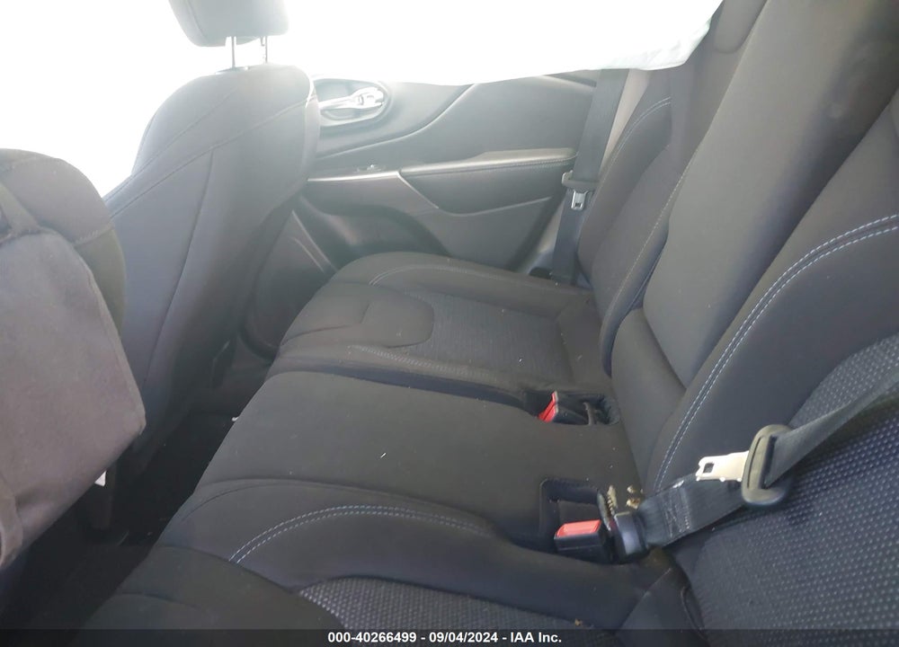2020 JEEP CHEROKEE LATITUDE FWD VIN: 1C4PJLCB3LD652487