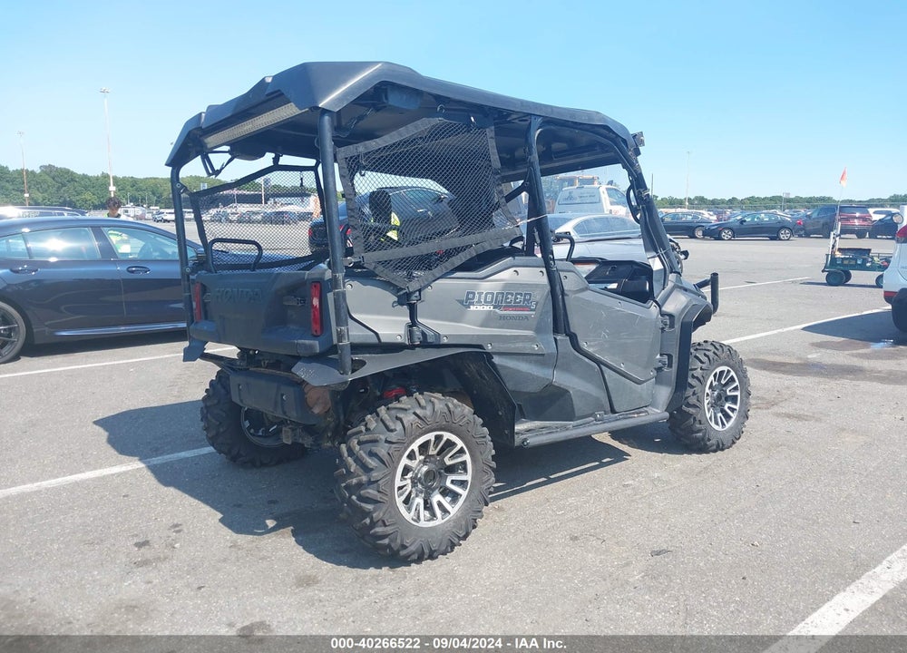 2018 HONDA SXS1000 M5 VIN: 1HFVE04T8J4200491
