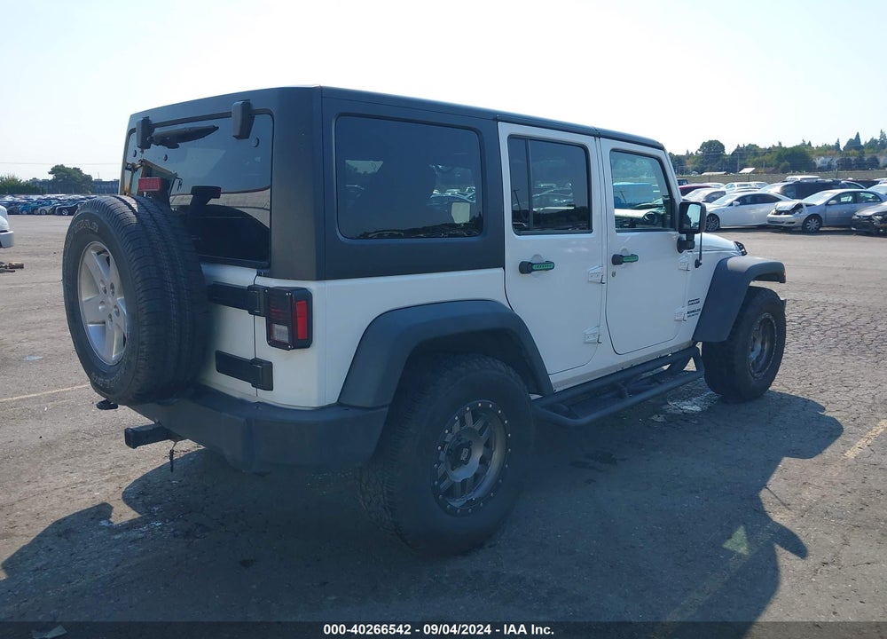2015 JEEP WRANGLER UNLIMITED SPORT VIN: 1C4BJWDG2FL521373