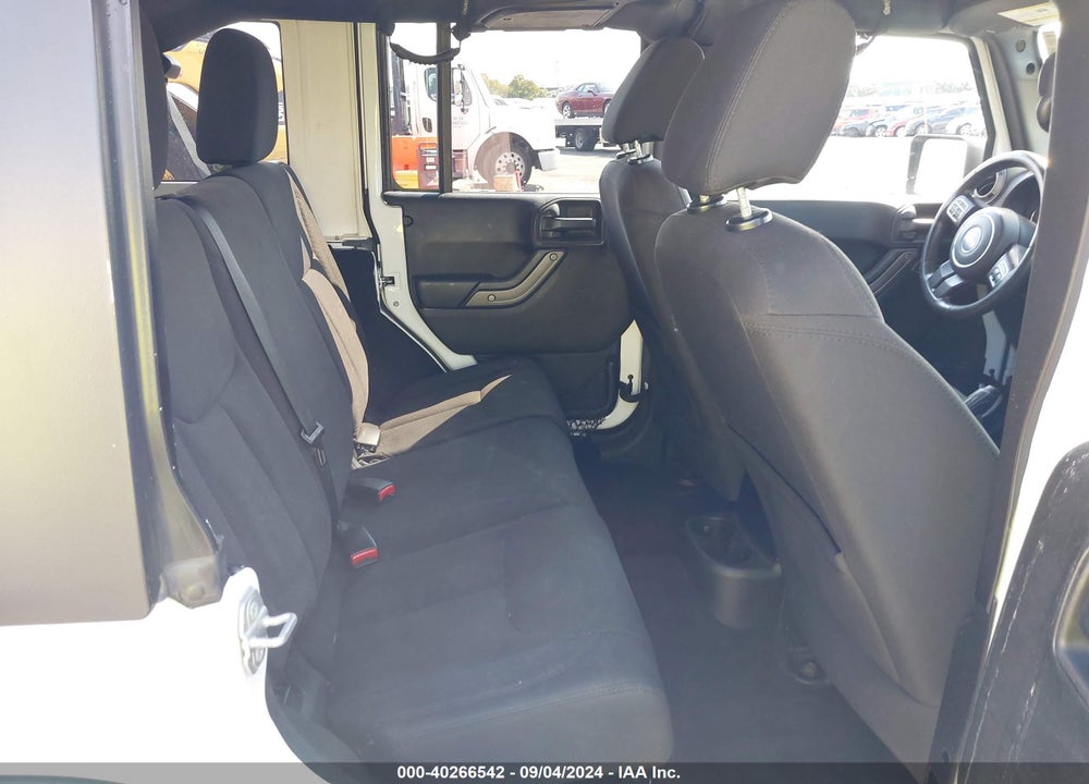 2015 JEEP WRANGLER UNLIMITED SPORT VIN: 1C4BJWDG2FL521373