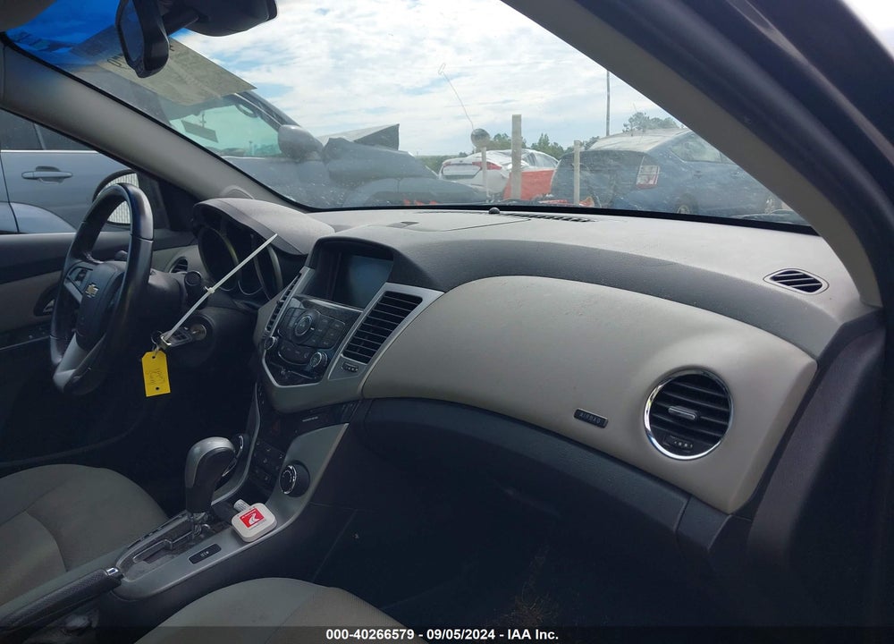 2014 CHEVROLET CRUZE 1LT AUTO VIN: 1G1PC5SB4E7209315