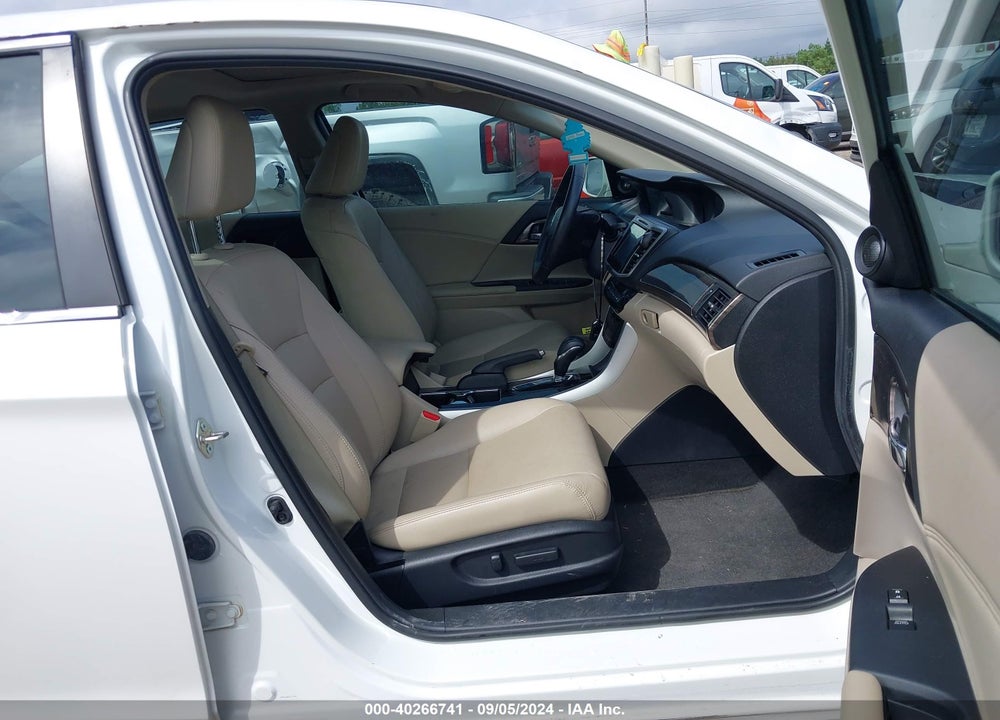 2016 HONDA ACCORD EX-L VIN: 1HGCR2F83GA140514