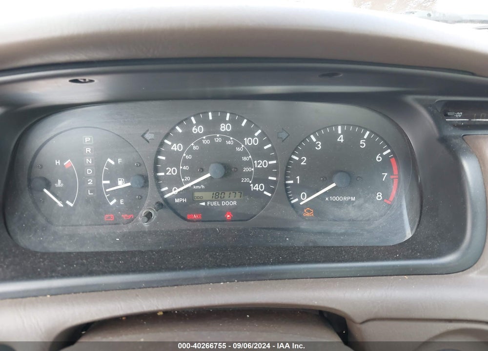 1997 TOYOTA CAMRY LE VIN: 4T1BG22K2VU142196