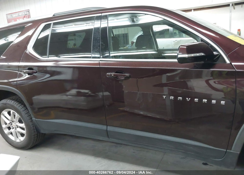 2018 CHEVROLET TRAVERSE 1LT VIN: 1GNERGKW8JJ207437