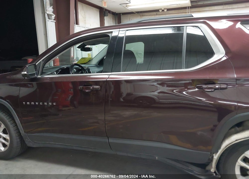2018 CHEVROLET TRAVERSE 1LT VIN: 1GNERGKW8JJ207437