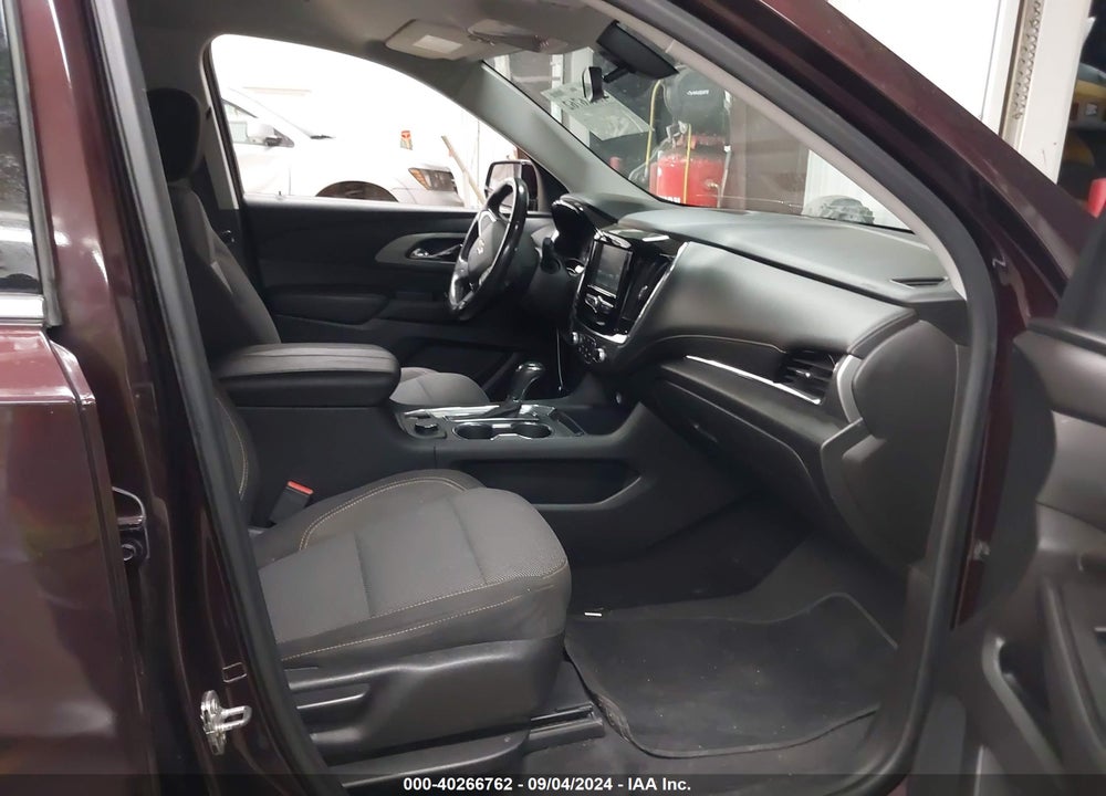 2018 CHEVROLET TRAVERSE 1LT VIN: 1GNERGKW8JJ207437