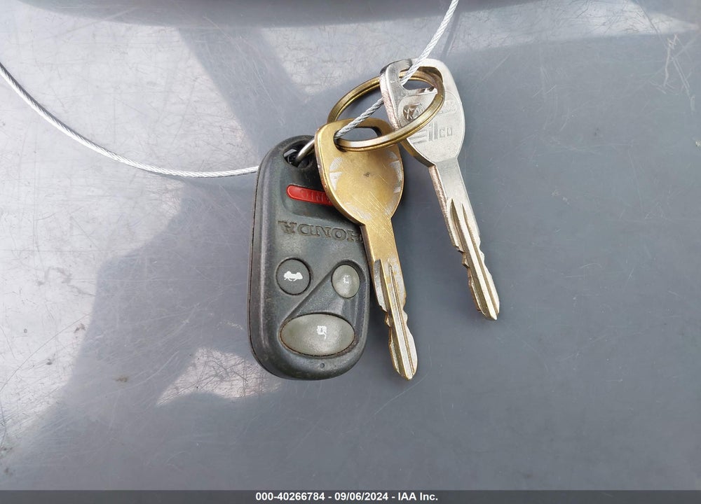 2000 HONDA CR-V VIN: JHLRD1865YC034751