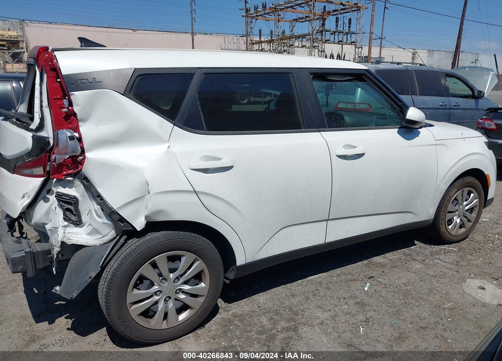 2020 KIA SOUL LX VIN: KNDJ23AU2L7705802