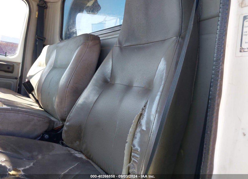 1997 INTERNATIONAL 4000 4700 VIN: 1HTSCAAM4VH450866