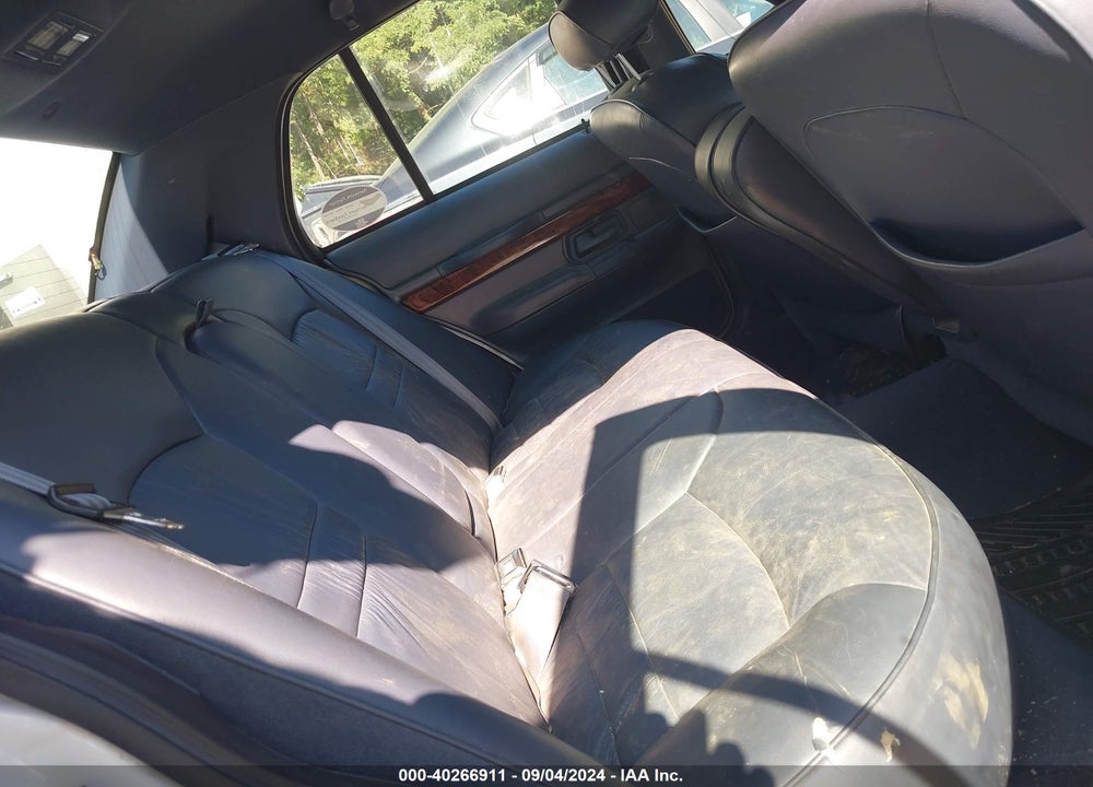 2000 MERCURY GRAND MARQUIS VIN: 2MEFM75W5YX724444