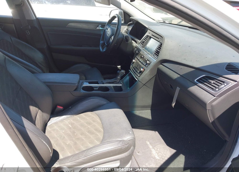 2015 HYUNDAI SONATA SPORT VIN: 5NPE34AF1FH063949