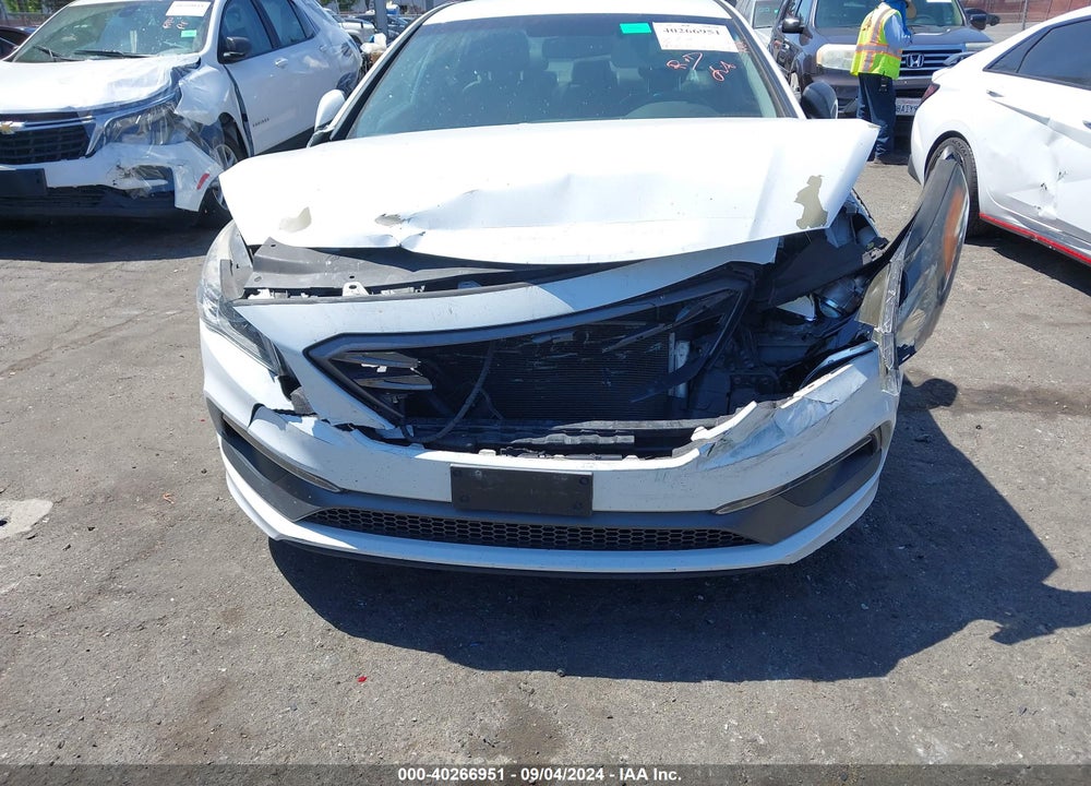 2015 HYUNDAI SONATA SPORT VIN: 5NPE34AF1FH063949