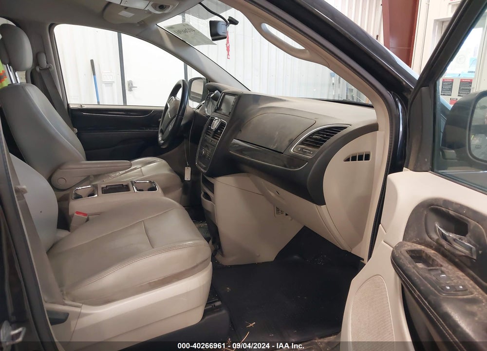 2012 CHRYSLER TOWN & COUNTRY TOURING VIN: 2C4RC1BG2CR412025