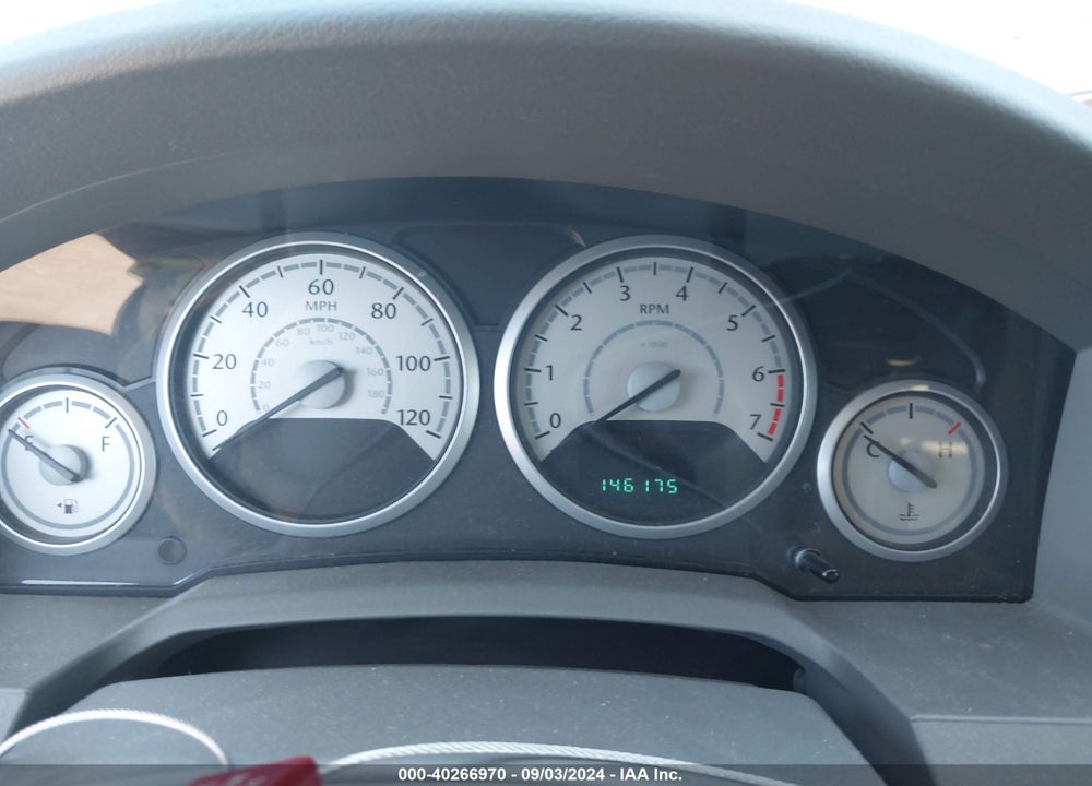 2008 CHRYSLER TOWN & COUNTRY LX VIN: 2A8HR44H68R672512