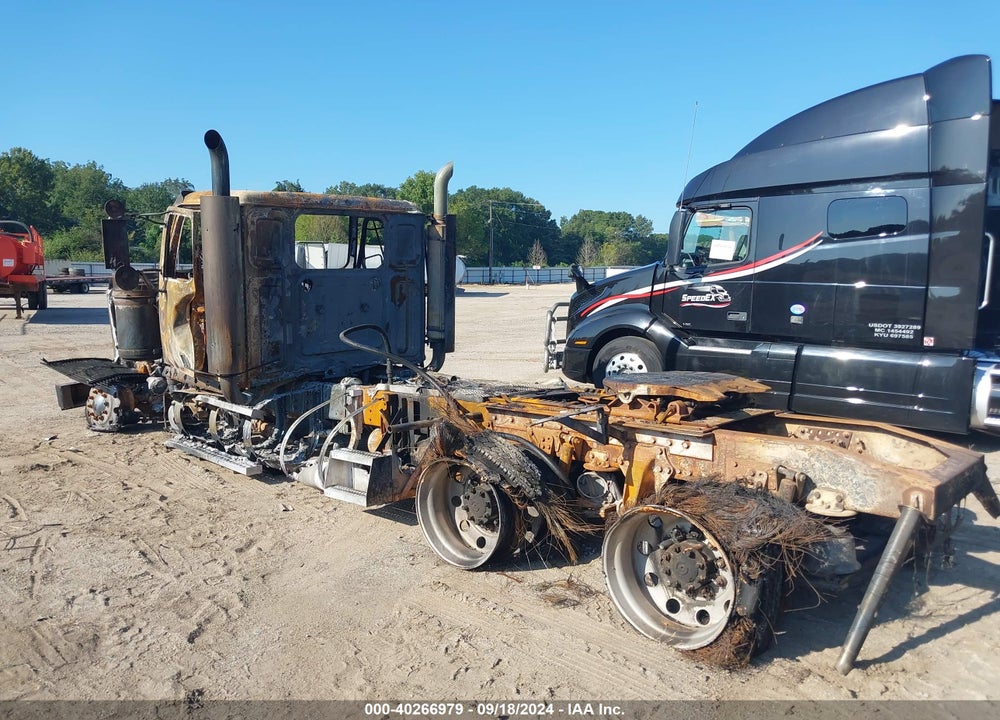 2011 WESTERN STAR/AUTO CAR CONVENTIONAL 4900EX VIN: 5KKXACAV7BPBB1529