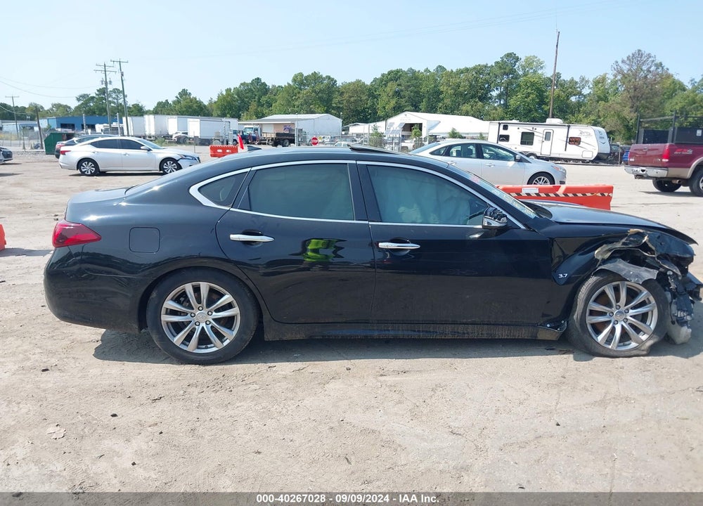 2017 INFINITI Q70 3.7 VIN: JN1BY1AP9HM740625