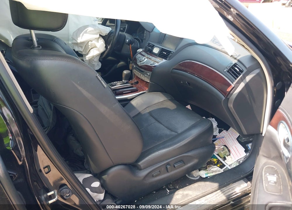2017 INFINITI Q70 3.7 VIN: JN1BY1AP9HM740625