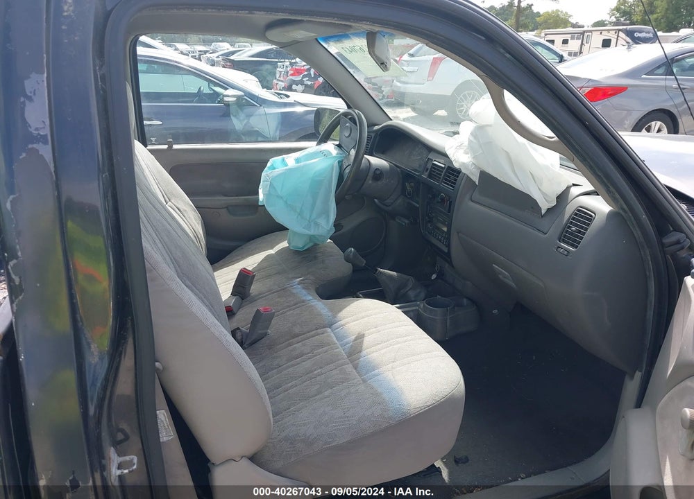2001 TOYOTA TACOMA BASE (M5) VIN: 5TENL42N01Z830718