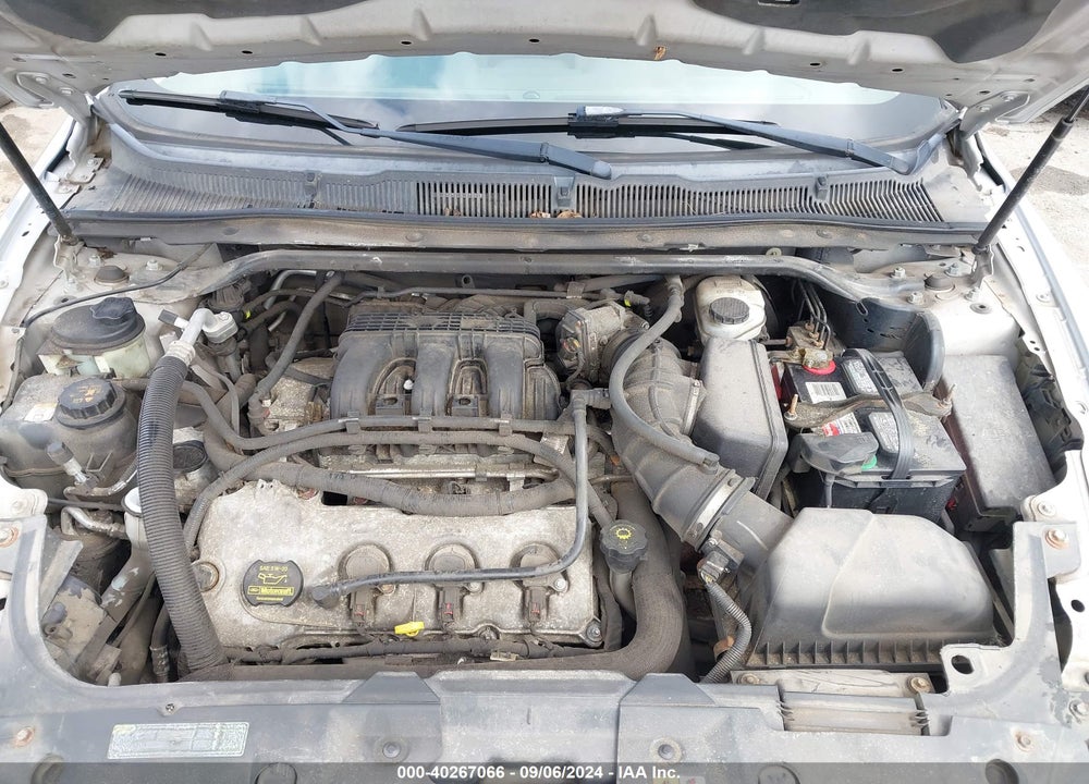2010 FORD TAURUS SE VIN: 1FAHP2DW2AG115187
