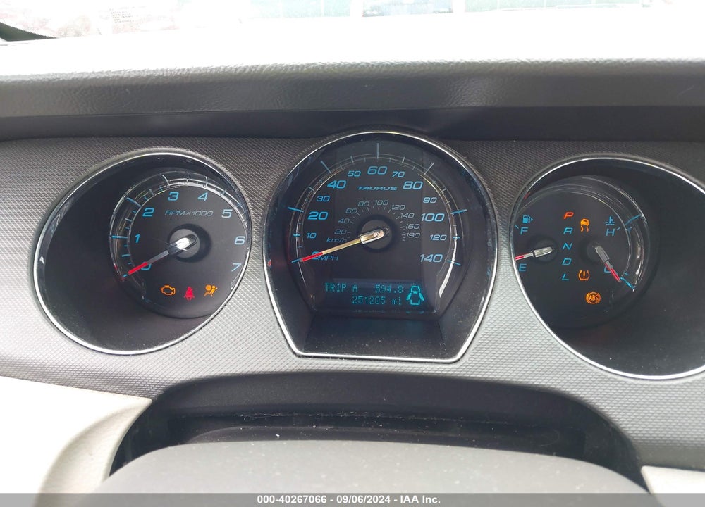 2010 FORD TAURUS SE VIN: 1FAHP2DW2AG115187