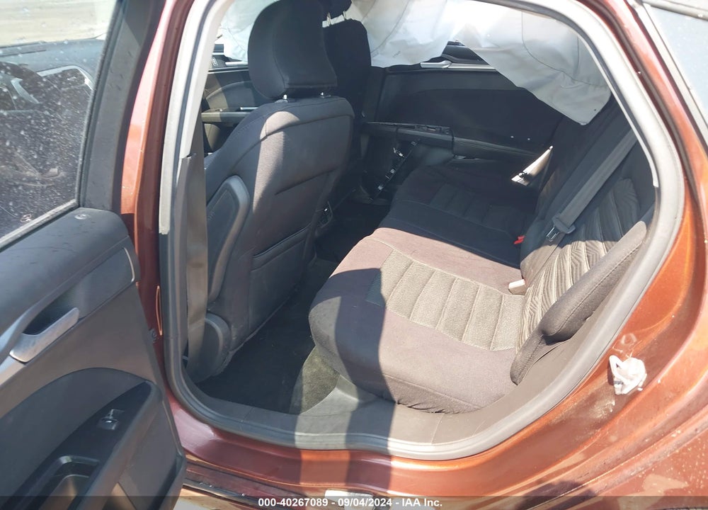 2016 FORD FUSION SE VIN: 3FA6P0HD5GR352892