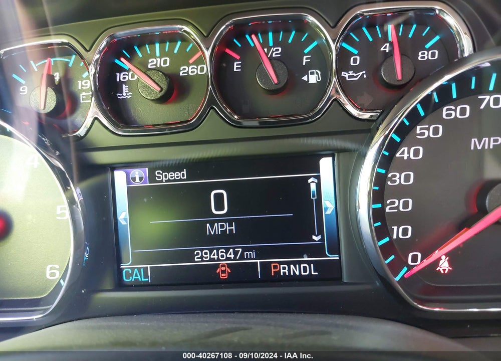 2017 CHEVROLET SUBURBAN LT VIN: 1GNSKHKC0HR250667