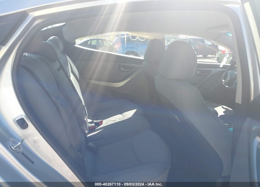 2013 HYUNDAI ELANTRA VIN: 5NPDH4AE3DH449824