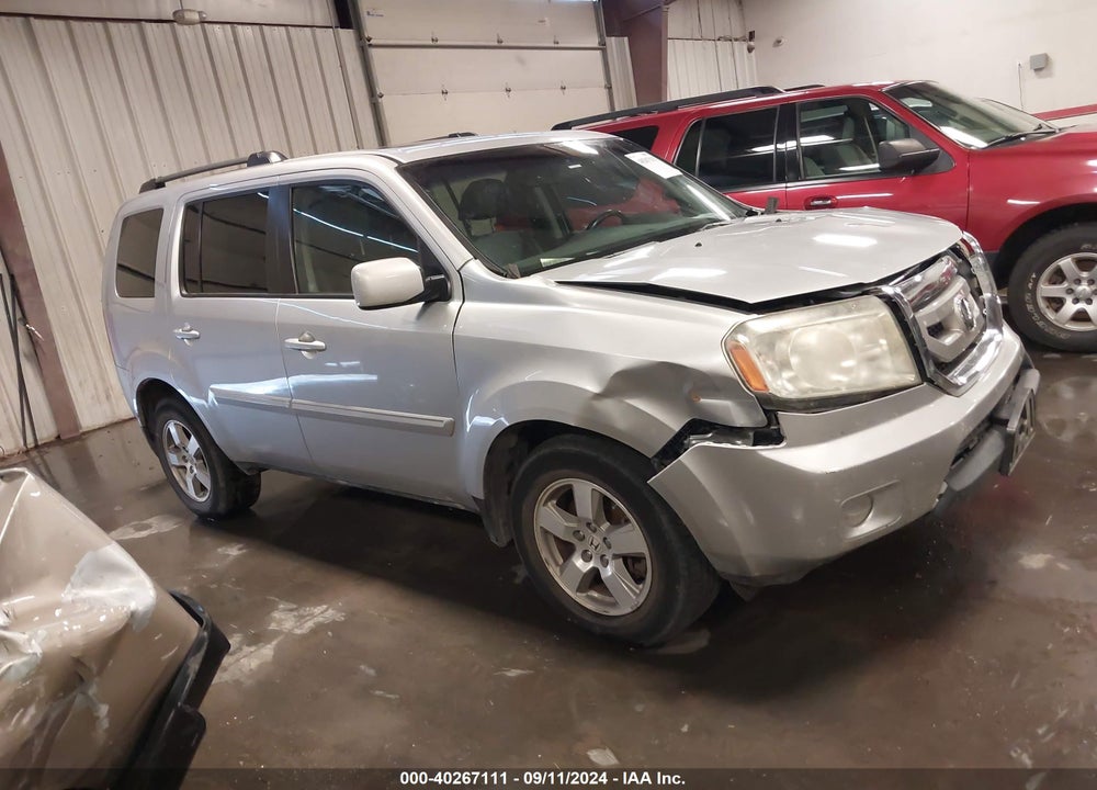 2011 HONDA PILOT EX-L VIN: 5FNYF4H55BB008284