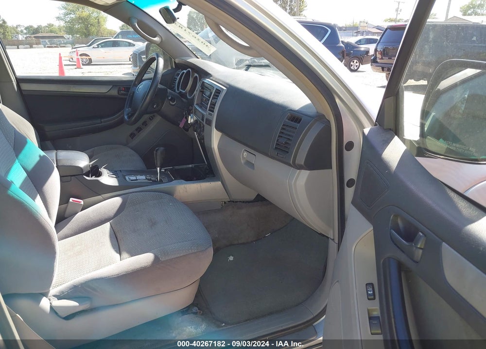 2005 TOYOTA 4RUNNER SR5 V8 VIN: JTEBT14R550046327