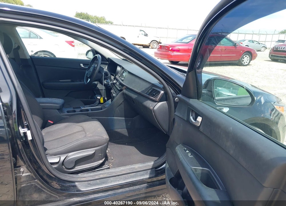 2016 KIA OPTIMA LX VIN: 5XXGT4L30GG100529