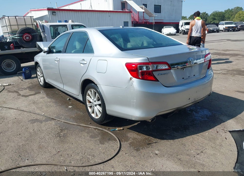 2013 TOYOTA CAMRY XLE V6 VIN: 4T1BK1FK7DU530526