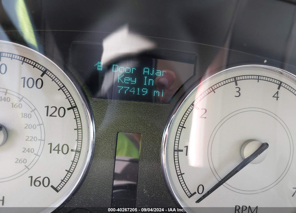 2007 CHRYSLER 300C VIN: 2C3LA63H47H827007