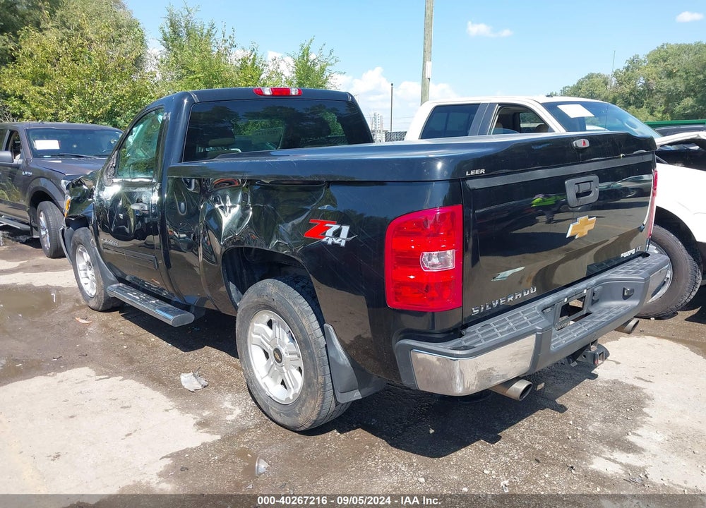 2013 CHEVROLET SILVERADO 1500 LT VIN: 1GCNKSE07DZ158793