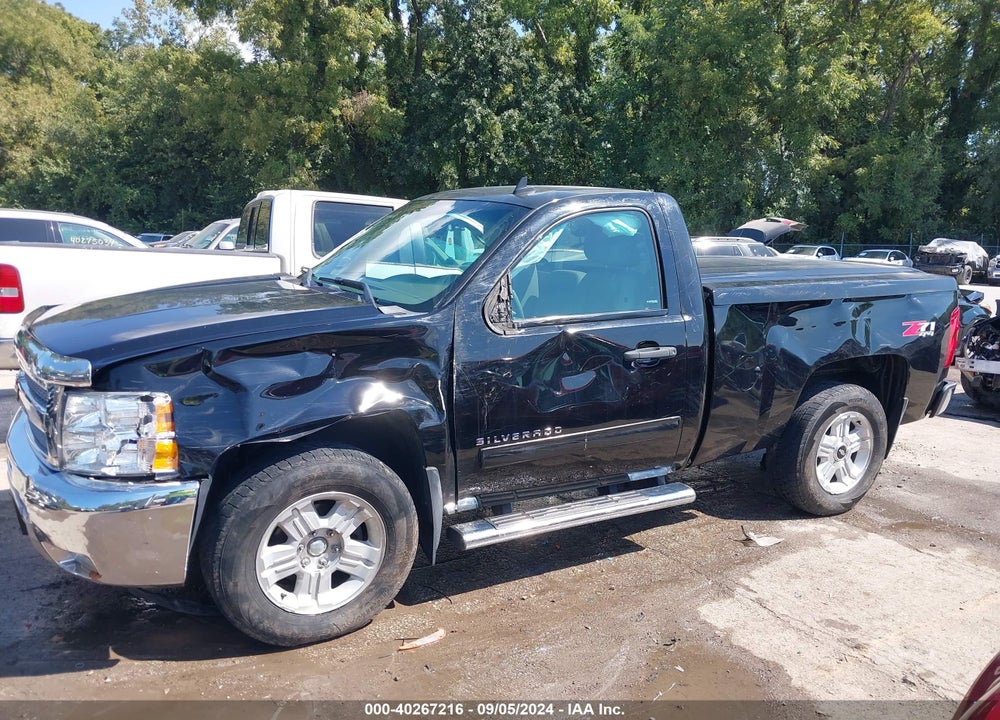 2013 CHEVROLET SILVERADO 1500 LT VIN: 1GCNKSE07DZ158793
