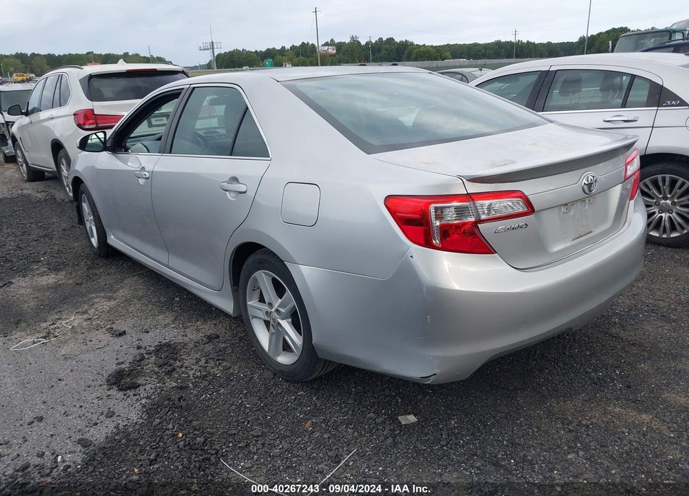 2013 TOYOTA CAMRY SE VIN: 4T1BF1FK8DU260629