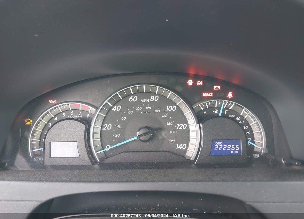 2013 TOYOTA CAMRY SE VIN: 4T1BF1FK8DU260629