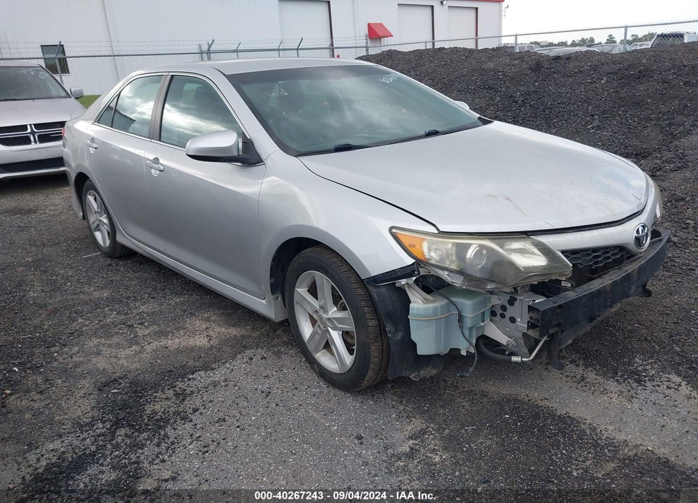 2013 TOYOTA CAMRY SE VIN: 4T1BF1FK8DU260629