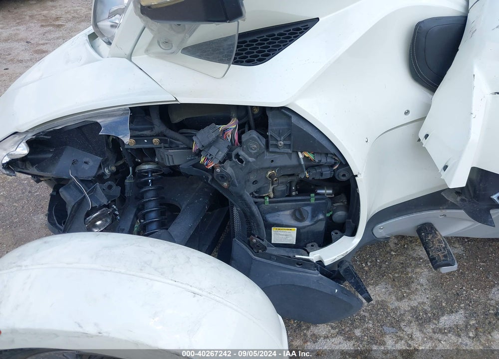 2012 CAN-AM SPYDER ROADSTER RT-LTD VIN: 2BXJBDC12CV002019