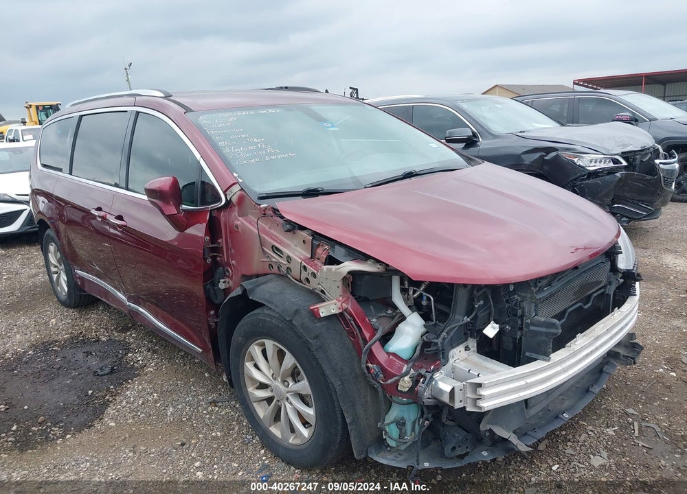 2018 CHRYSLER PACIFICA TOURING L VIN: 2C4RC1BG1JR154982