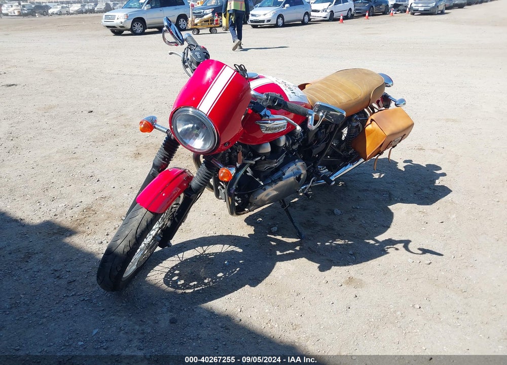 2012 TRIUMPH MOTORCYCLE THRUXTON VIN: SMT920K15CT517130