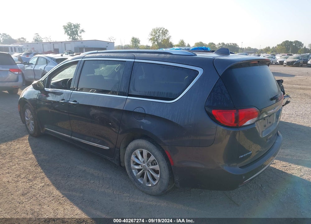 2019 CHRYSLER PACIFICA TOURING L VIN: 2C4RC1BG6KR680672