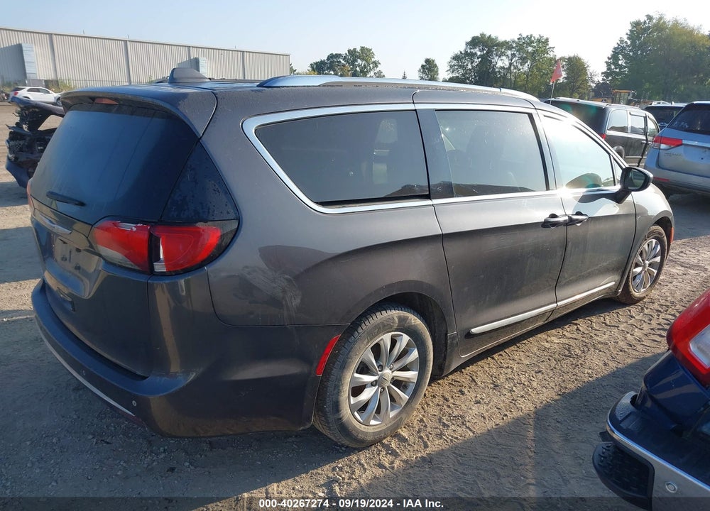 2019 CHRYSLER PACIFICA TOURING L VIN: 2C4RC1BG6KR680672