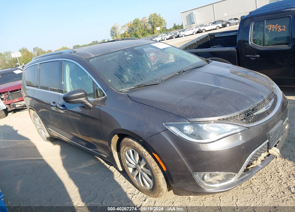 2019 CHRYSLER PACIFICA TOURING L VIN: 2C4RC1BG6KR680672