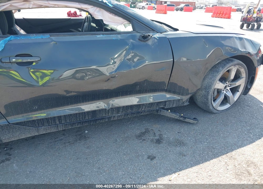 2018 CHEVROLET CAMARO 1SS VIN: 1G1FF1R72J0152483